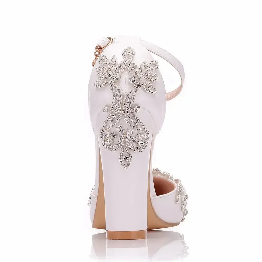 Buty na grubym obcasie z ostry – Wedding Shop recenzja i cena